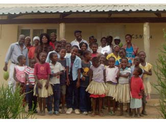 Mejorando las condiciones de vida de 150 huérfanos y huérfanas de Djonasse, en Mozambique-img3