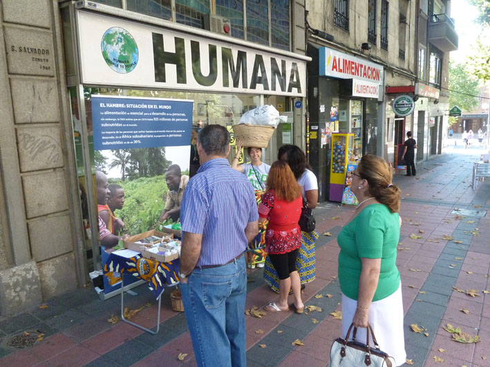 En marxa Humana Day Street Action i l'Exposició Fotogràfica sobre seguretat alimentària-img1