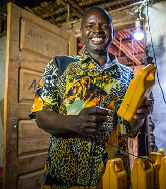 Professional Training for at-risk women and youth in Mozambique-img2