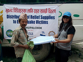 Continua la distribució d'ajuda al Nepal-img1