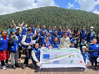 Aprendiendo sobre cambio climático en pleno Parque Nacional Pudacuo, en China-img1