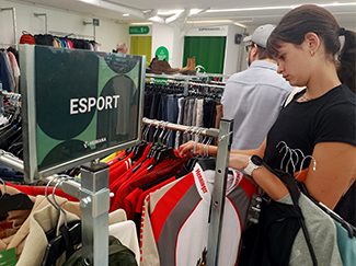 La oferta de moda de segunda mano crece en Barcelona con una nueva tienda de Humana-img2