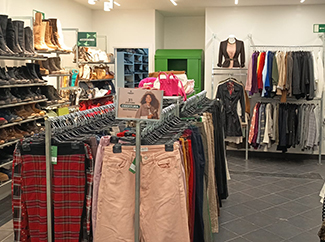 Humana inaugura nueva tienda de ropa usada en Barcelona, la segunda en dos meses-img2