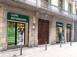 Nova botiga Humana de roba usada a Barcelona, la número 57 a Espanya-img2